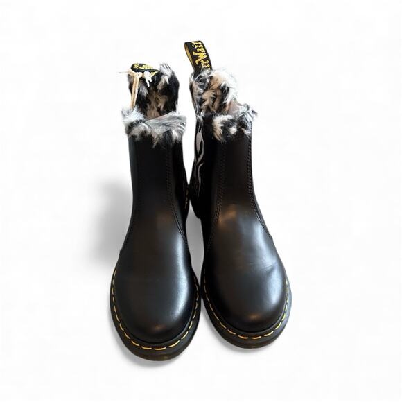 New Dr. Martens Women's 2976 Leonore Chelsea Boot Black Atlas size 6 NWT - Picture 3 of 5